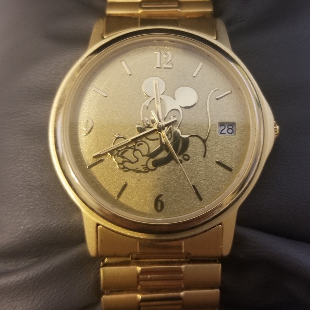 RARE! DISNEY Cast Member Retirement Watch - RARE! - Picture 1 of 7